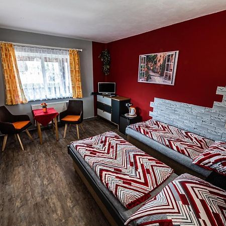 Penzion U Tulaka Dobřichovice Kültér fotó